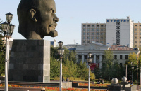 Самая большая скульптурная голова В.И Ленина.